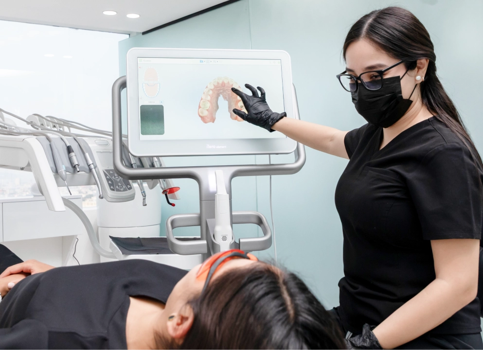 Equipo dental utilizando tecnología digital